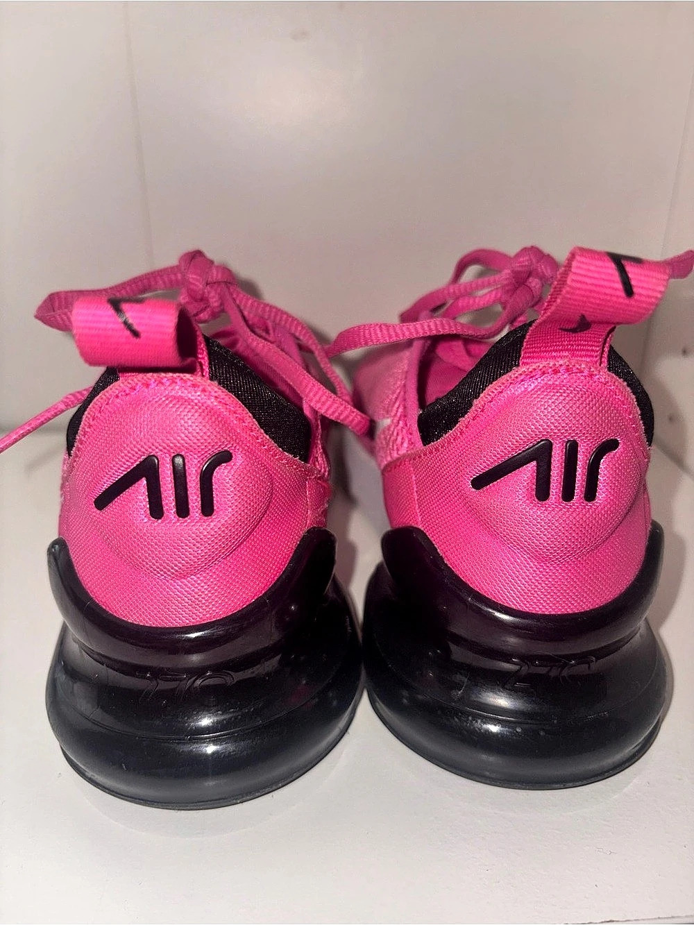 Nike Air Max 270 Pink & Black US 5.5 Athletic Shoes